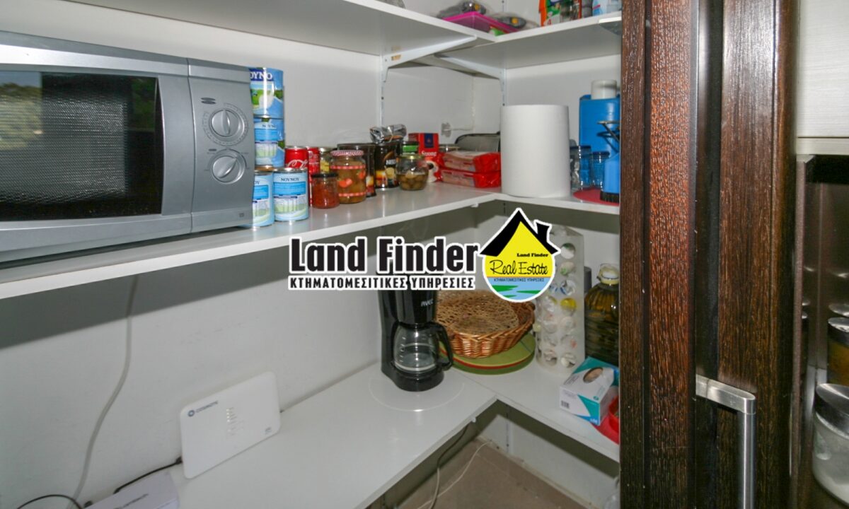 1529_landfinder-5793_thb